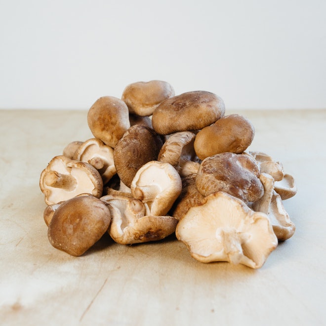 ORGANIC SHIITAKE MUSHROOMS